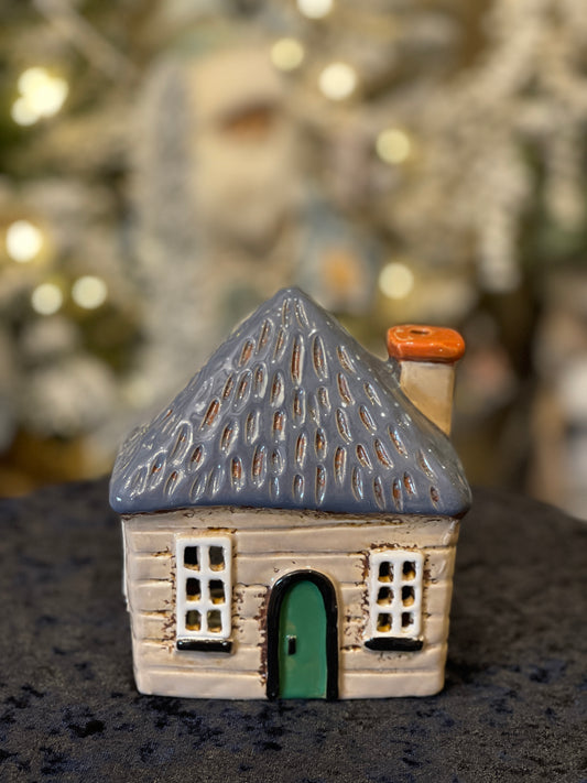 STONEWARE VILLAGE TEALIGHT HOUSE - GREEN DOOR THATCH COTTAGE LH093
