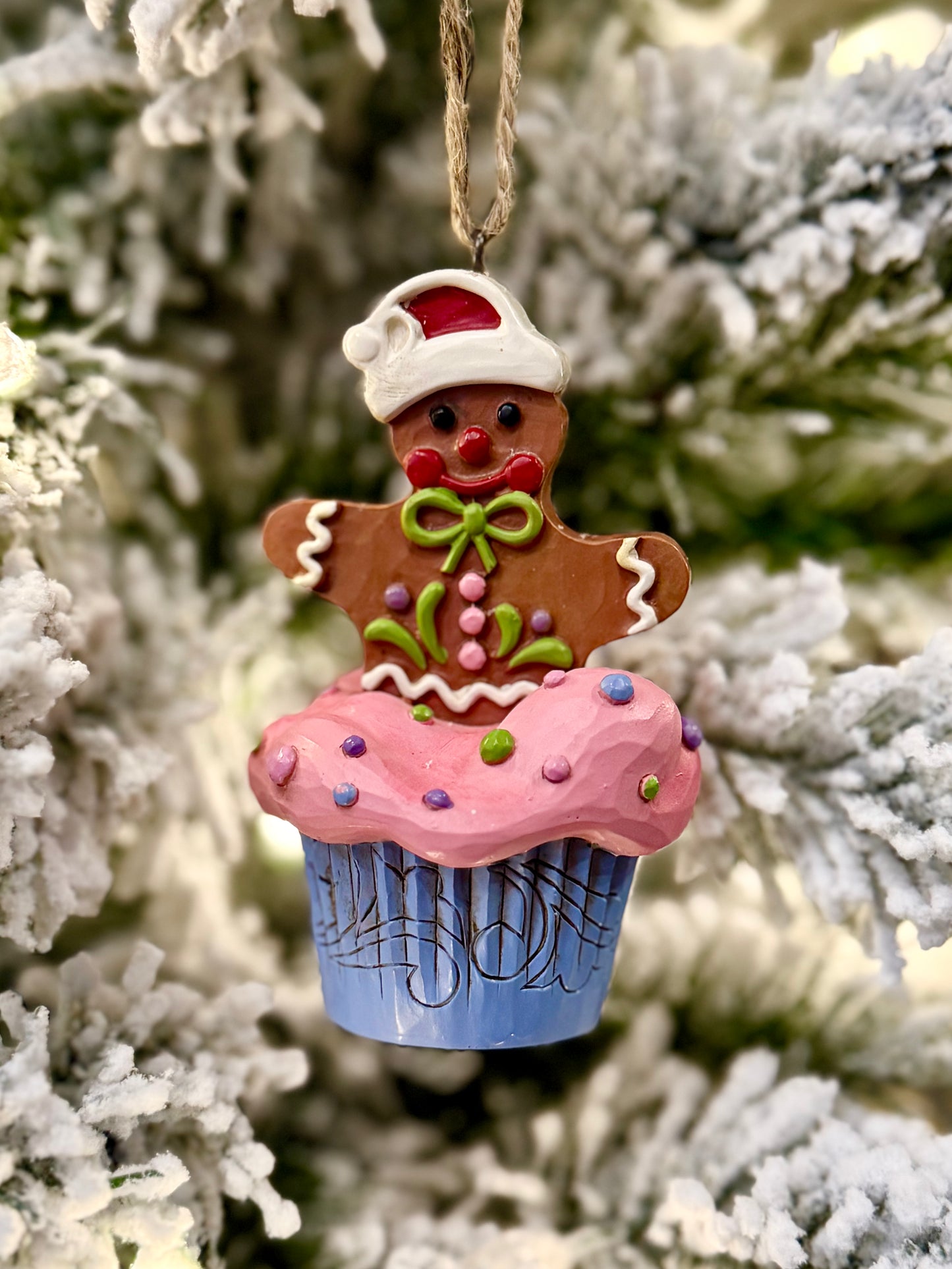 JIM SHORE HWC - GINGERBREAD CUPCAKE HANGING ORNAMENT 6017271