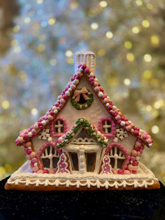 PINK ICED GINGERBREAD LED HOUSE 4516662