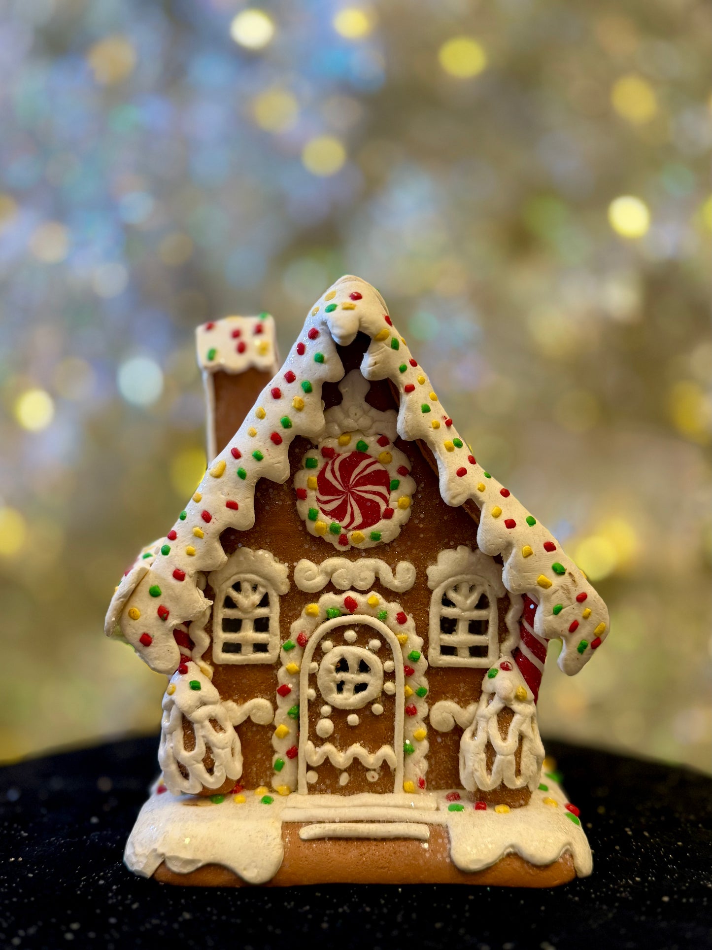 GINGERBREAD SPRINKLE LED HOUSE 4516332