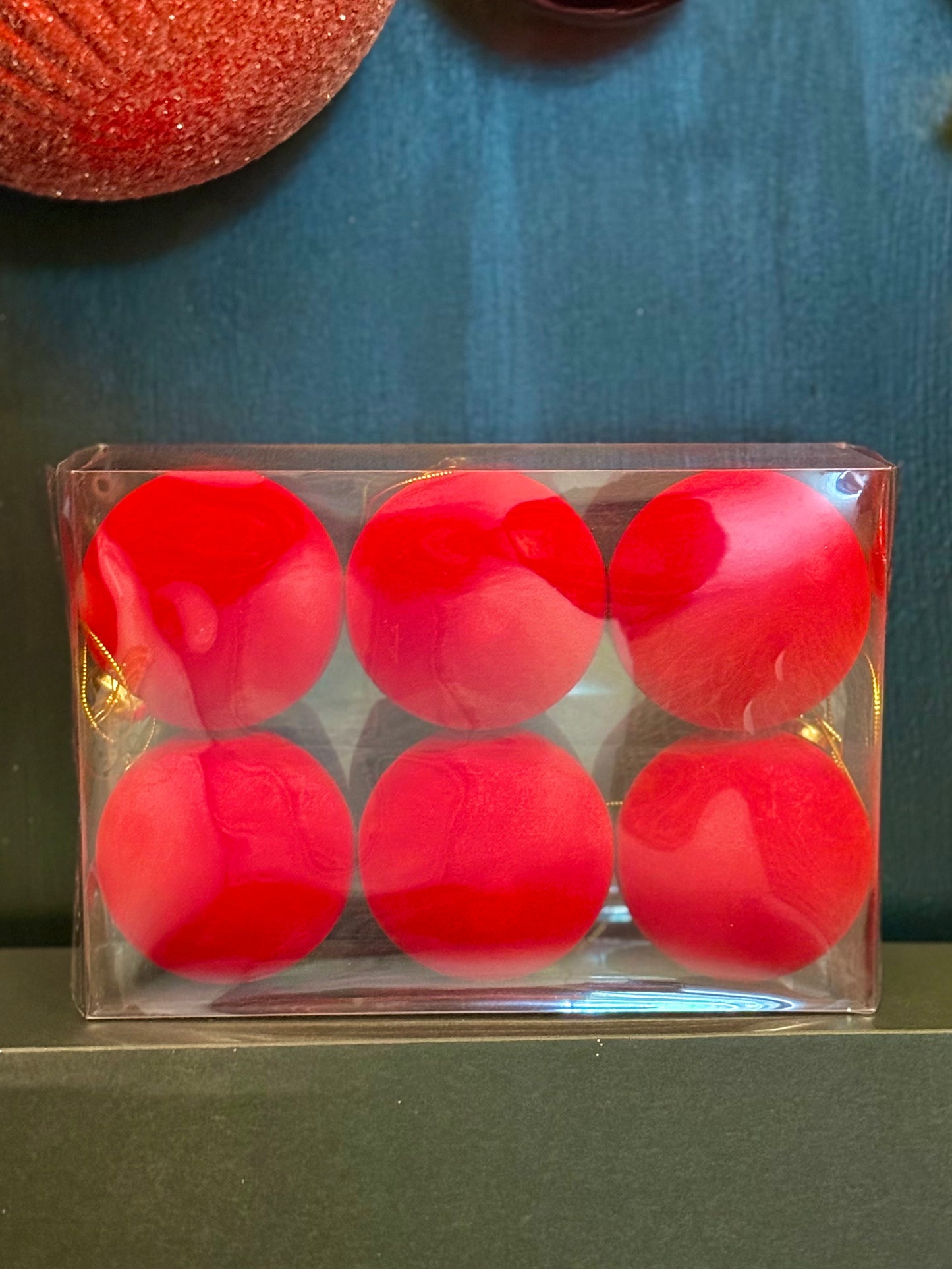 6PK RED FLOCKED BAUBLES EXM026