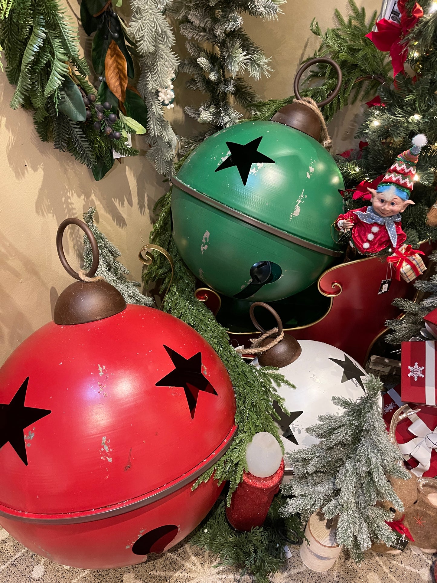 SET OF 3 LARGE METAL BELLS RED/GREEN/WHITE XX12303